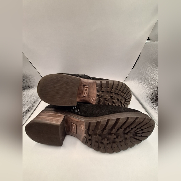 Taos Women’s Black Suede Ankle Boots with Strap Detail – Size 9 - Picture 4 of 8